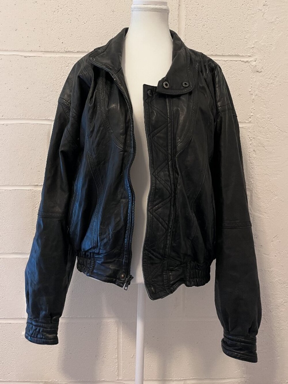 Vintage 90s Black Genuine Leather Bomber Jacket Oversized Minimal Moto
